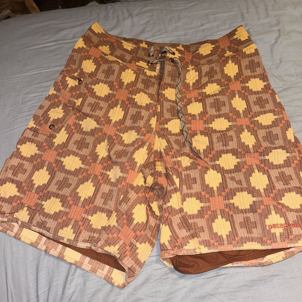 Patagonia Wavefarer Board Shorts Men Size 30 Aztec Orange Lace-up Swim Trunk J6
